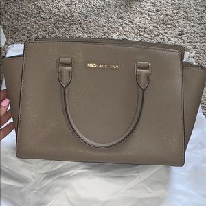 Michael Kors purse